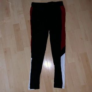 Shein in burgundy and white leggings 🤩✨